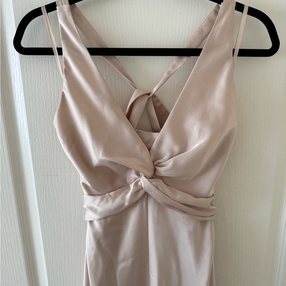 BCBG MaxAzria | Elegant satin floor length champagne maxi dress size 4 - Picture 3 of 6